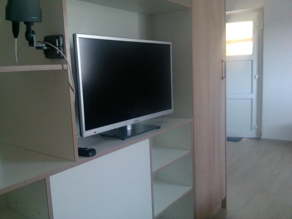 Vinny Sklep Kovarna Rohatec Zimmer foto