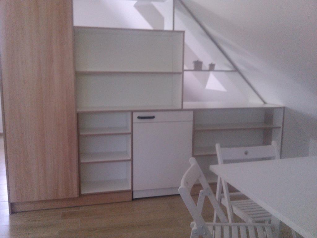 Vinny Sklep Kovarna Rohatec Zimmer foto